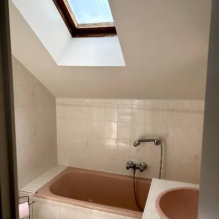 Des Halles : 4-6 Pers. Maison De Bourg. Semesterbostad *