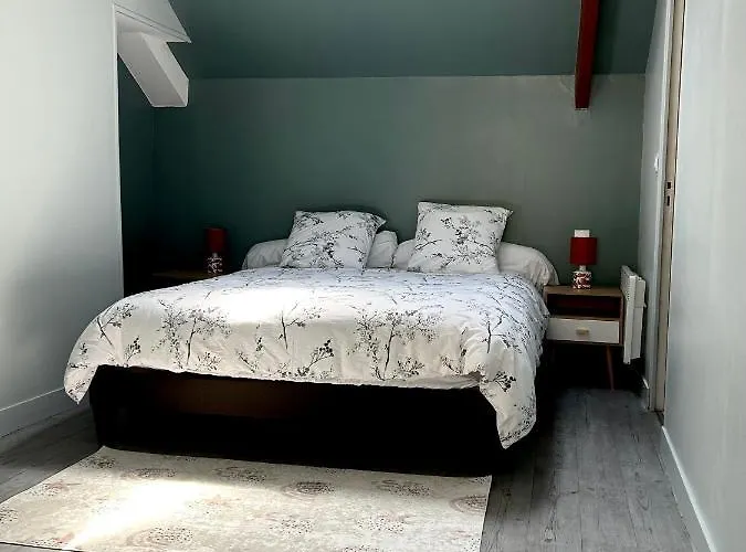 Des Halles : 4-6 Pers. Maison De Bourg. Сasa de vacaciones *